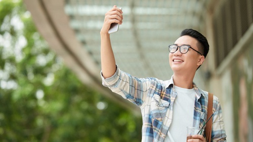 Selfie Bisa Menjadikan Kekuatan Sosial